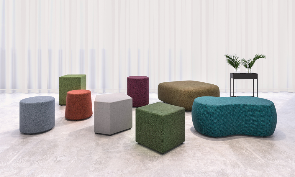 No extra lumbar support device, only the special mesh The backrest and armrest with synchronized tilting mechanism and the elastic headrest provide you with comfortable sitting experience.